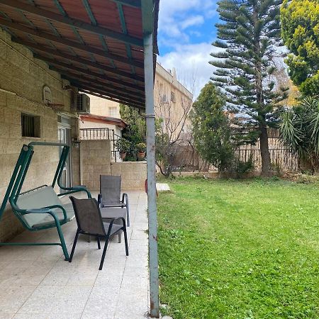 דירת גן מרווחת במיקום מעולה עם נטפליקס חינמי Apartment Ma'ale Adumim Luaran gambar