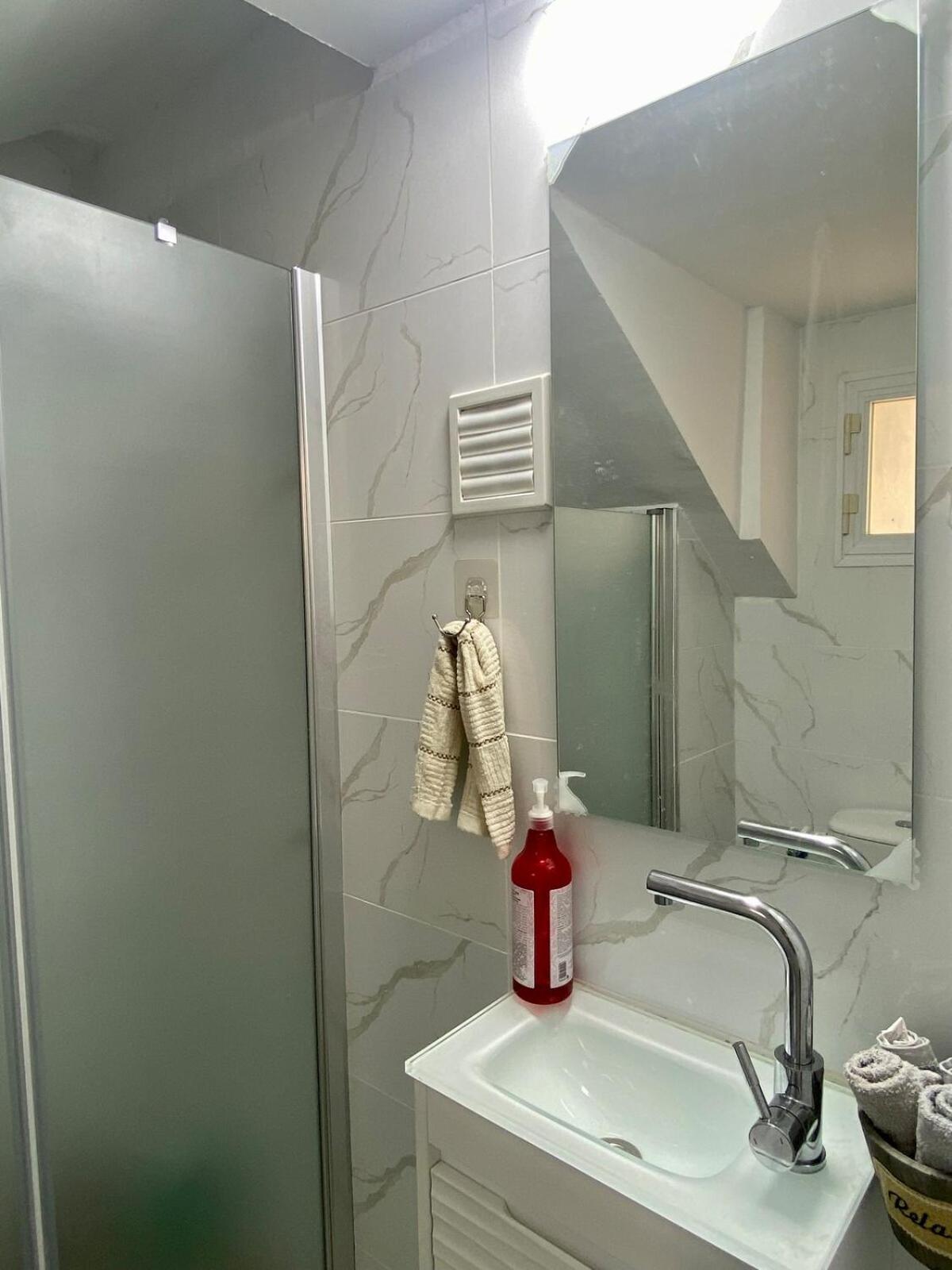 דירת גן מרווחת במיקום מעולה עם נטפליקס חינמי Apartment Ma'ale Adumim Luaran gambar