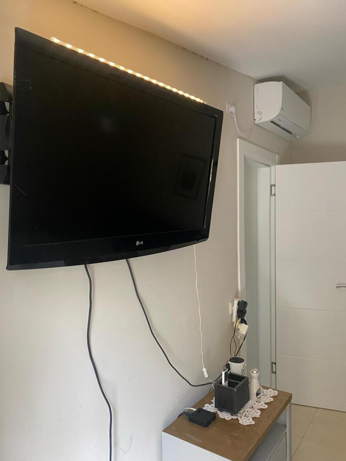 דירת גן מרווחת במיקום מעולה עם נטפליקס חינמי Apartment Ma'ale Adumim Luaran gambar